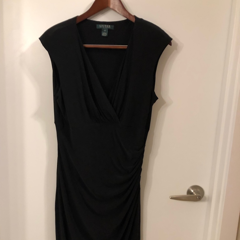Lauren by Ralph Lauren little black dress 👗